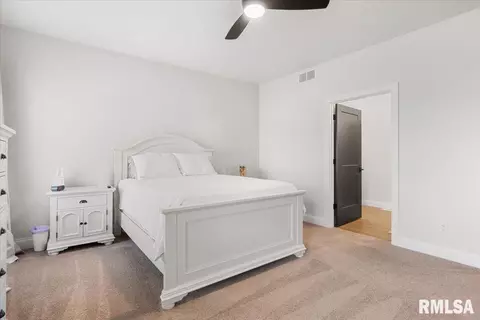 Bedroom - 1606 Blenheim Dr, Springfield, IL 62711 photo 2 of 6