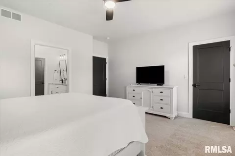 Bedroom - 1606 Blenheim Dr, Springfield, IL 62711 photo 3 of 6