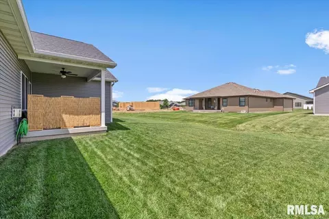 Exterior - 1606 Blenheim Dr, Springfield, IL 62711 photo 7 of 7
