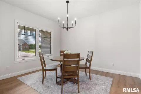 Dining - 1606 Blenheim Dr, Springfield, IL 62711 photo 3 of 3