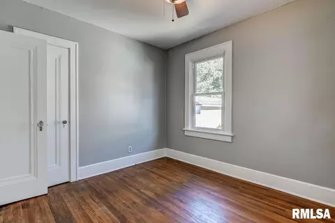 Bedroom - 2040 S State St, Springfield, IL 62704 photo 8 of 8