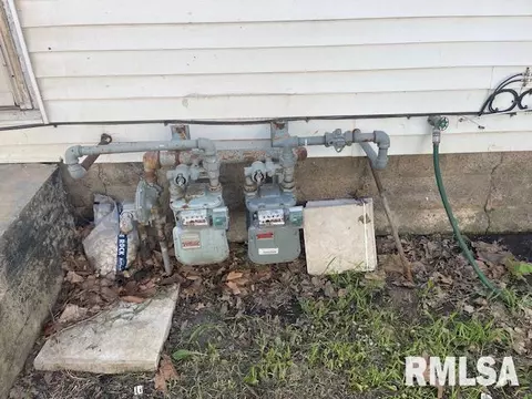 1046 W Calhoun Ave, Springfield, IL 62702 photo 21