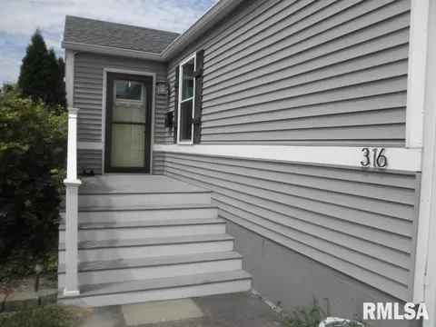 316 N Amos Ave, Springfield, IL 62702 photo 2
