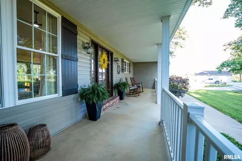 Exterior - 623 Jasper Rd, Centralia, IL 62801 photo 9 of 23