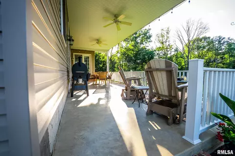 Exterior - 623 Jasper Rd, Centralia, IL 62801 photo 11 of 23