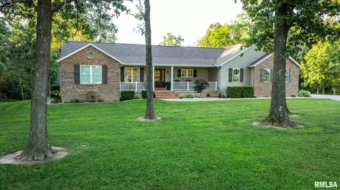 Exterior - 623 Jasper Rd, Centralia, IL 62801 photo 3 of 23