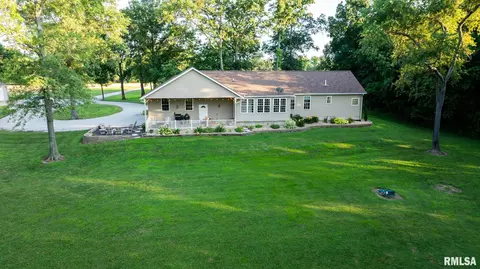 Exterior - 623 Jasper Rd, Centralia, IL 62801 photo 5 of 23
