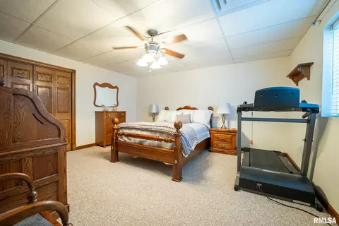 Bedroom - 623 Jasper Rd, Centralia, IL 62801 photo 4 of 7