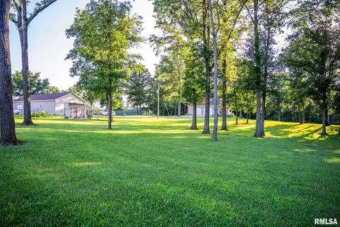 Exterior - 623 Jasper Rd, Centralia, IL 62801 photo 20 of 23