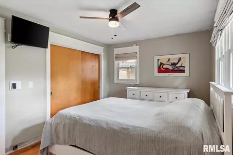 Bedroom - 2068 Cambridge Rd, Springfield, IL 62704 photo 3 of 4