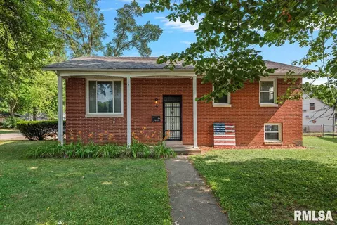 Other - 2401 Devonshire Rd, Springfield, IL 62703 photo 2 of 13