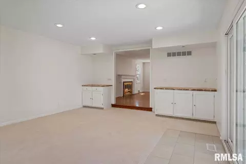 Living - 1820 Noble Ave, Springfield, IL 62704 photo 5 of 5