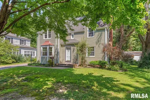 Exterior - 1820 Noble Ave, Springfield, IL 62704 photo 1 of 7