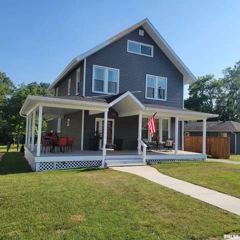 511 E 2nd South St, Carlinville, IL 62626