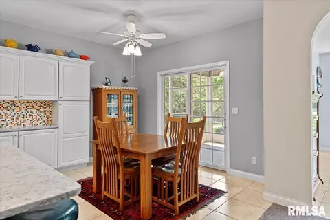 Dining - 2508 Tartan Way, Springfield, IL 62711 photo 4 of 4