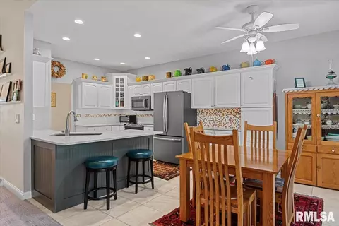 Kitchen - 2508 Tartan Way, Springfield, IL 62711 photo 4 of 4