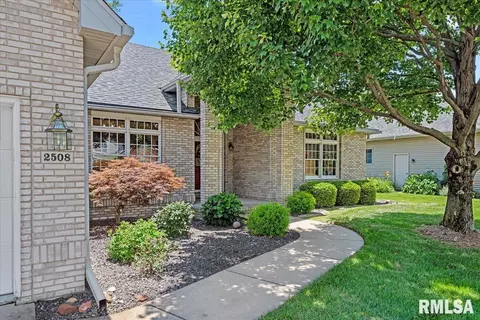 Exterior - 2508 Tartan Way, Springfield, IL 62711 photo 4 of 10