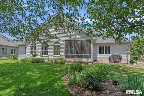Exterior - 2508 Tartan Way, Springfield, IL 62711 photo 8 of 10
