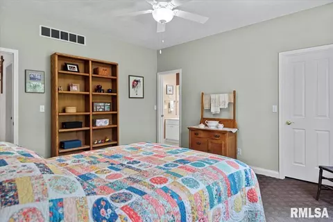 Bedroom - 2508 Tartan Way, Springfield, IL 62711 photo 6 of 9