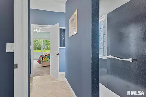 Entry Way - 2508 Tartan Way, Springfield, IL 62711 photo 2 of 2