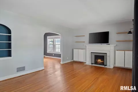 1829 S Walnut St, Springfield, IL 62704 photo 7