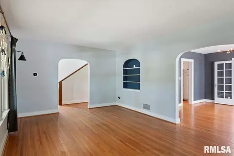 1829 S Walnut St, Springfield, IL 62704 photo 8