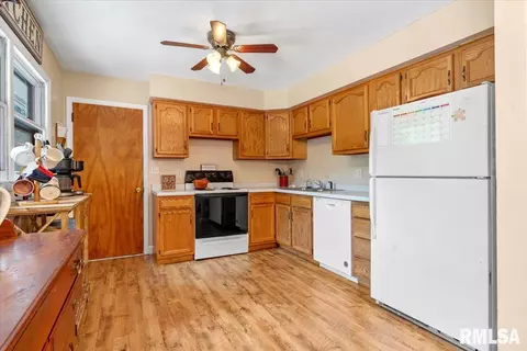 900 Roanoke Dr, Springfield, IL 62702 photo 10