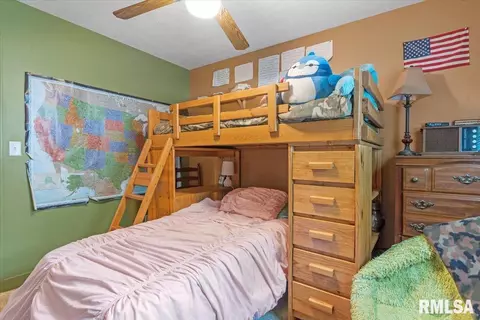 900 Roanoke Dr, Springfield, IL 62702 photo 21