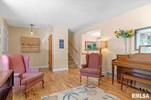 900 Roanoke Dr, Springfield, IL 62702 photo 7