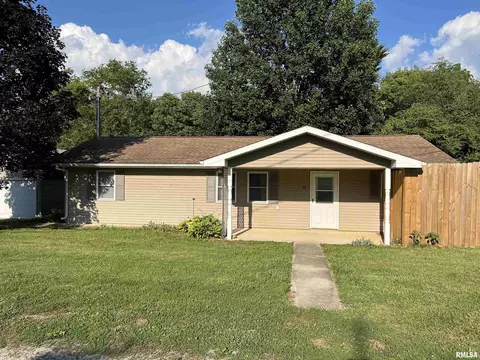 28 Albion St, Lynnville, IL 62650
