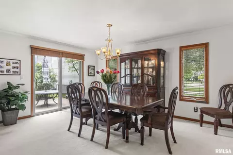Dining - 3204 Eagle Watch Dr, Springfield, IL 62711 photo 1 of 4