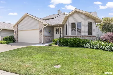 Exterior - 3204 Eagle Watch Dr, Springfield, IL 62711 photo 2 of 5