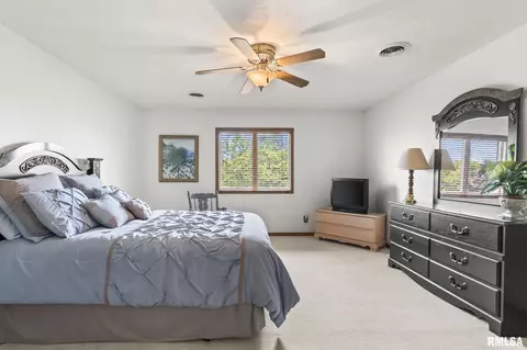 Bedroom - 3204 Eagle Watch Dr, Springfield, IL 62711 photo 4 of 6