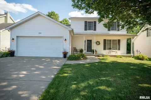 2324 W Miners Dr, Dunlap, IL 61525