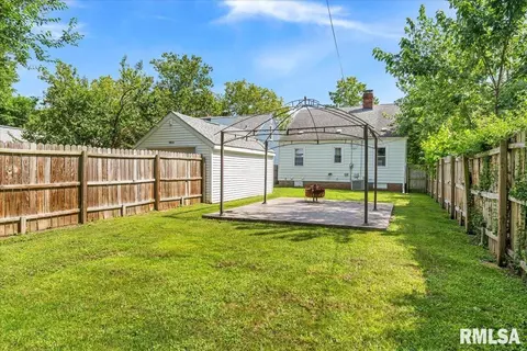 Exterior - 1011 Bryn Mawr Blvd, Springfield, IL 62703 photo 4 of 4