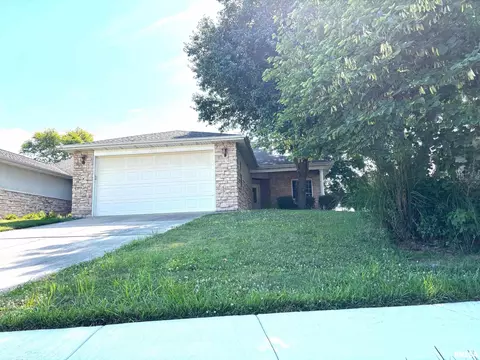 4317 Harvard Dr, Springfield, IL 62712 photo 2
