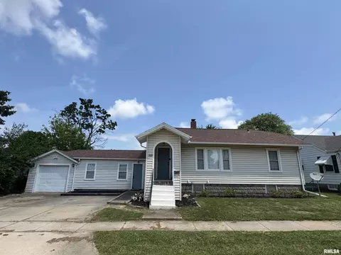 839 E Fremont St, Galesburg, IL 61401