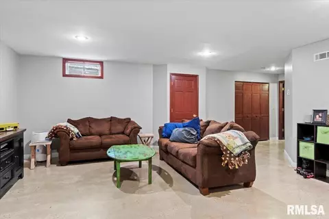 508 Tecumseh Trl, Springfield, IL 62711 photo 38