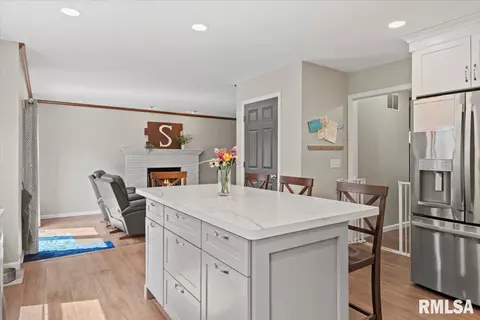508 Tecumseh Trl, Springfield, IL 62711 photo 5