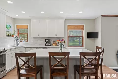 508 Tecumseh Trl, Springfield, IL 62711 photo 3