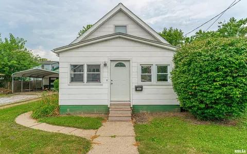 Exterior - 302 W Gray Ave, Bloomington, IL 61701 photo 1 of 5