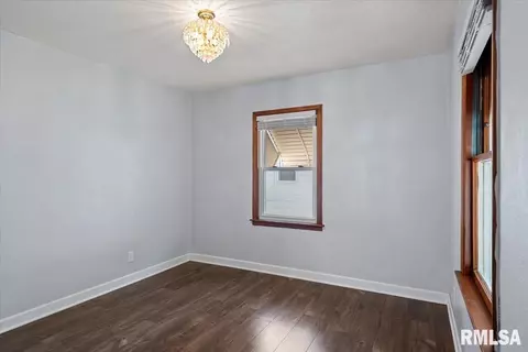 Bedroom - 2912 Enos Ave, Springfield, IL 62702 photo 2 of 5