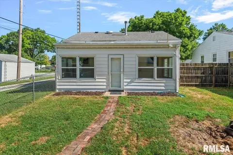 Exterior - 2912 Enos Ave, Springfield, IL 62702 photo 3 of 5