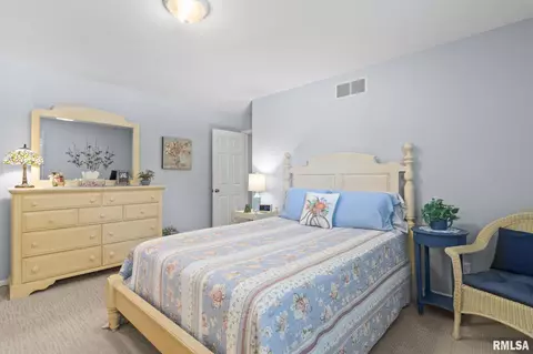 Bedroom - 4905 Eagles Lndg, Springfield, IL 62711 photo 4 of 6
