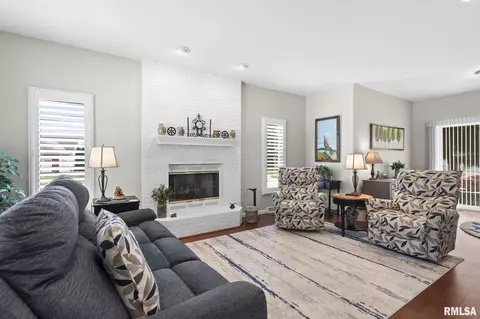 Living - 4905 Eagles Lndg, Springfield, IL 62711 photo 1 of 2