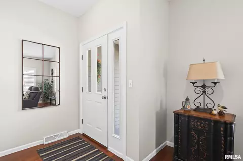 Entry Way - 4905 Eagles Lndg, Springfield, IL 62711 photo 1 of 2