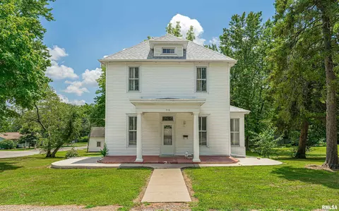 418 E Cooke St, Mount Pulaski, IL 62548