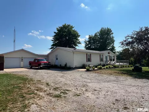 517 S Obannon St, Raymond, IL 62560