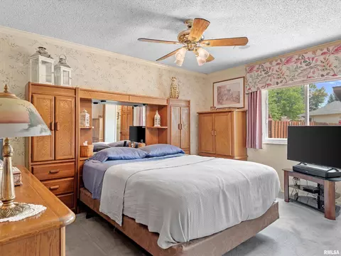 10 Hollybrook Dr, Springfield, IL 62702 photo 16