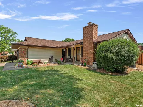 10 Hollybrook Dr, Springfield, IL 62702 photo 4
